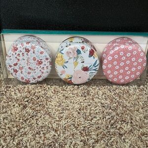 The Pioneer Woman Floral Candle Tin Set